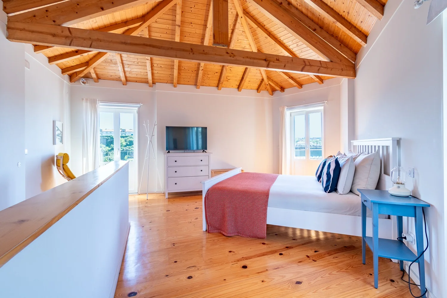 Quarto e estrutura de madeira — Escadas dos Guindais 36