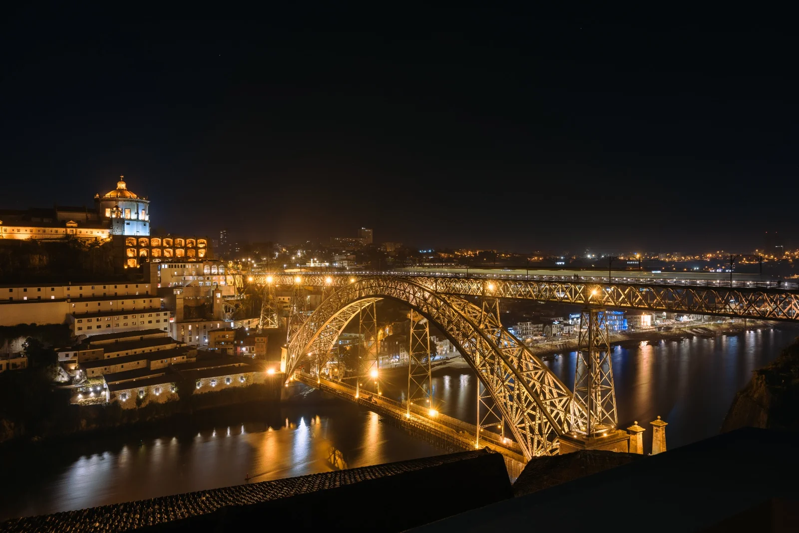 Vista noturna da Ponte Luís I